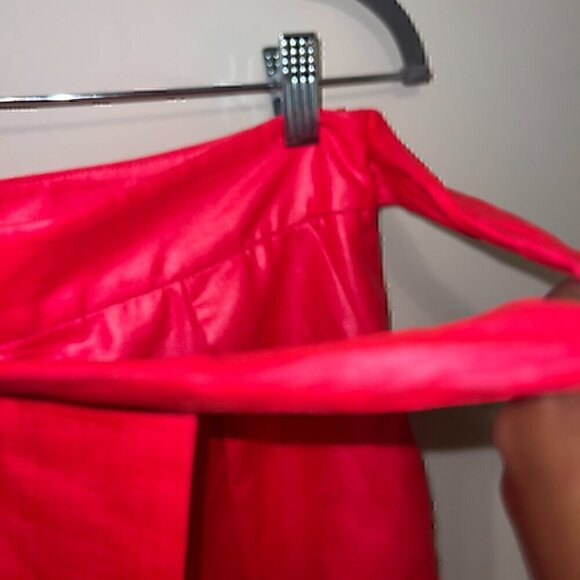 DIANE VON FURSTENBERG DVF Shimmer Coral Pink Wrap Tie Sheen Shorts US 6 - Picture 7 of 9